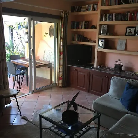 Casa Verde, 1 *